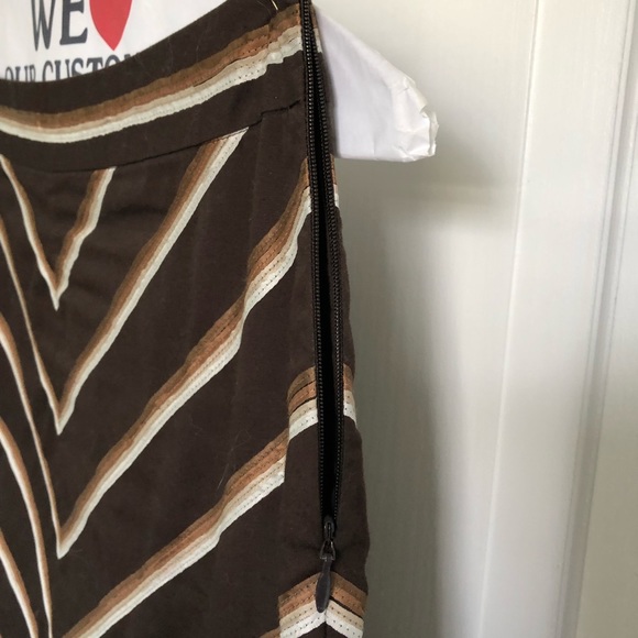 Banana Republic A-line skirt size 2 - Picture 2 of 2